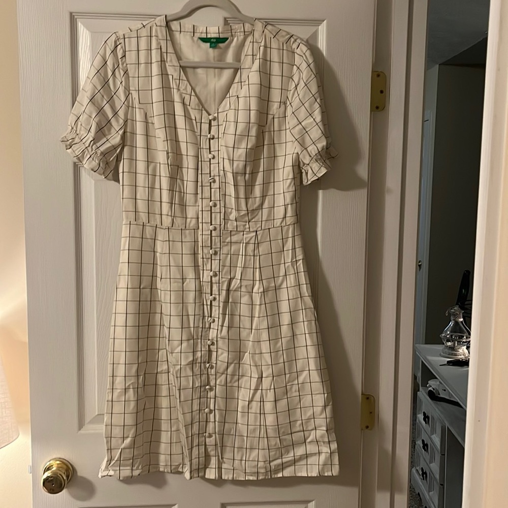 New with out tags dip dress